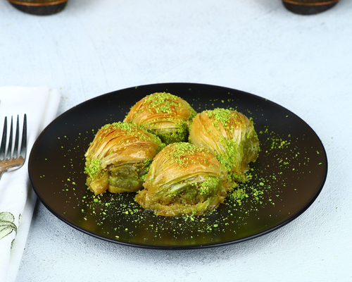 Midye Baklava